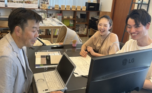 建築の打ち合わせの風景