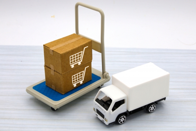 「家族の思いをアシストする玄関収納｜宅配物もすっきり整理」